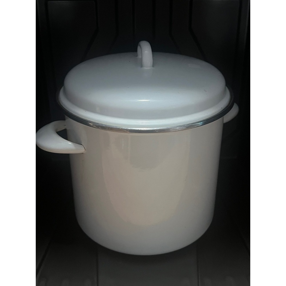Vintage White Enamel‎ Stock Pot with Lid Large Soup Stew Pot 8.25 Inch Tall